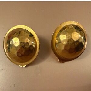 Vintage CTN USA Hammered Gold Tone Dome Clip On Earrings Retro Statement Jewelry